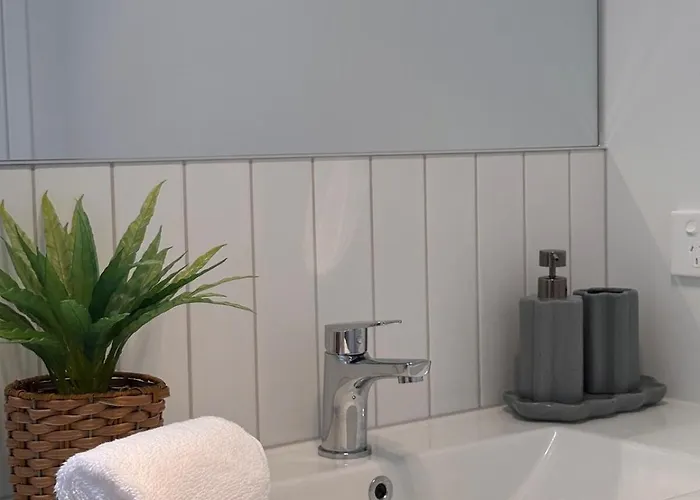 Private 2br Unit And Parking, 5 Min Drive To Apartment Wanaka