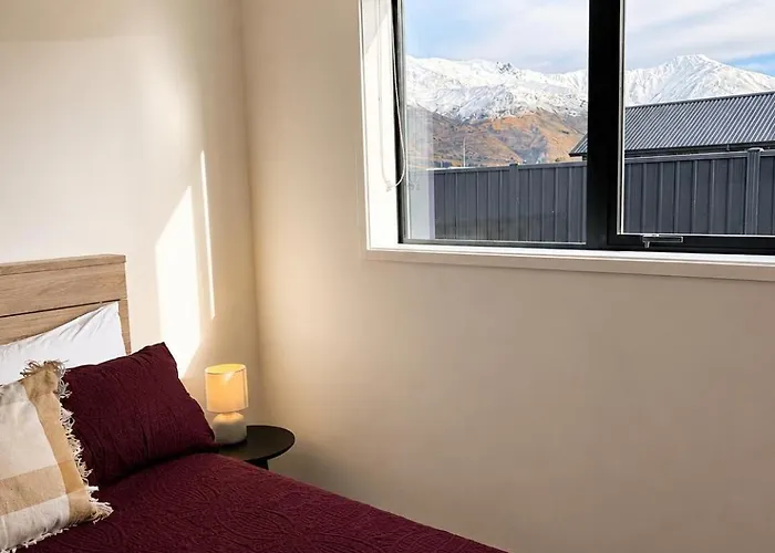 Private 2br Unit And Parking, 5 Min Drive To Apartment *